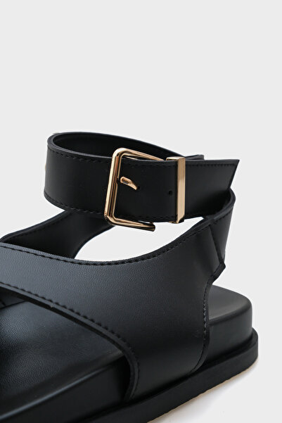 Capone Outfitters Maribel Flip Flop Ankle Strap Flat Heel Women's Sandals