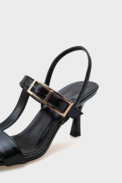 Capone Outfitters Thia Mid Heeled Single Strap Metal Buckle Women's Sandals