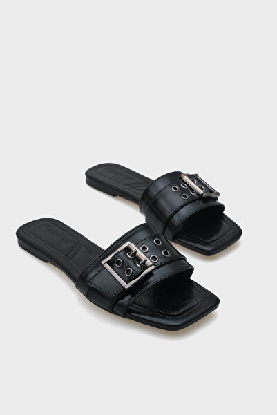 Capone Outfitters Katha Metal Buckle Flat Heeled Blunt Toe Women's Slippers