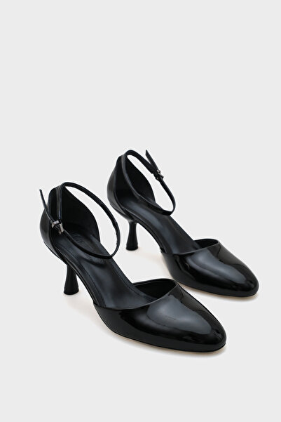 Capone Outfitters Renata Round Toe Medium Heeled Ankle Strap Women's Shoes