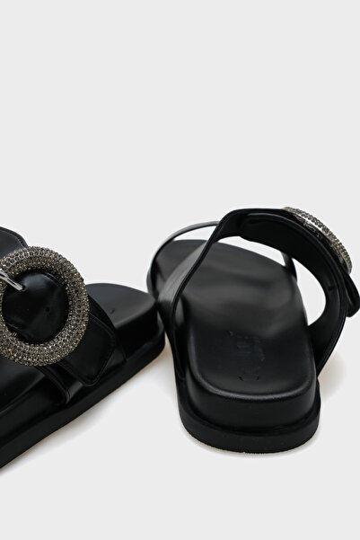 Capone Outfitters Mary Stone Buckle Women's Comfort Slippers