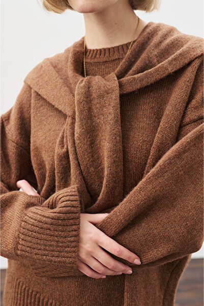 Manuka Square Neck Tie-Up Knitwear Scarf Warm Brown