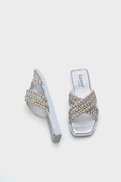 Capone Outfitters Kyla Flat Heeled Blunt Toe Metal Accessory Cross Strap Straw Women's Slippers