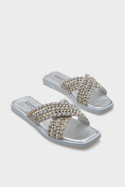 Capone Outfitters Kyla Flat Heeled Blunt Toe Metal Accessory Cross Strap Straw Women's Slippers