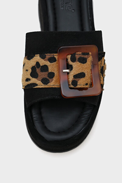 Capone Outfitters Marin Wedge Heel Leopard Buckled Suede Damskie klapki
