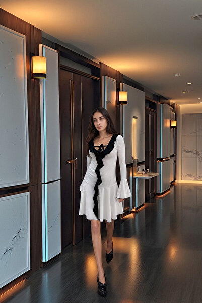 Lesa Wear Μίνι βραδινό φόρεμα Lycra με διπλό στήθος με απαλή λεπτομέρεια βολάν