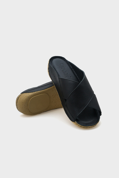 Capone Outfitters Nissa Cross Banded Leather Comfort Anatomical Women's Slippers