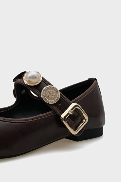 Capone Outfitters Codi Noda Buckle Pearl Belt Women's Ballerinas