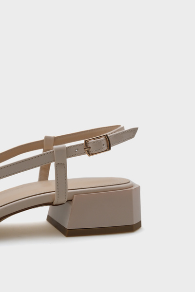 Capone Outfitters Відкрита спина вирізаний носок товстий каблук лакована шкіра жіночі туфлі на підборах