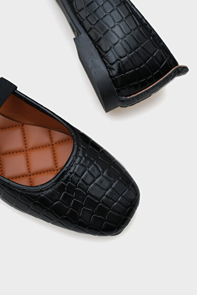 Capone Outfitters Dámské páskové lakované krokodýlí černé baleríny