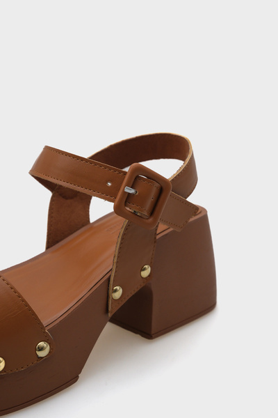 Capone Outfitters Dámské sandály na podpatku s tupou špičkou s jedním páskem