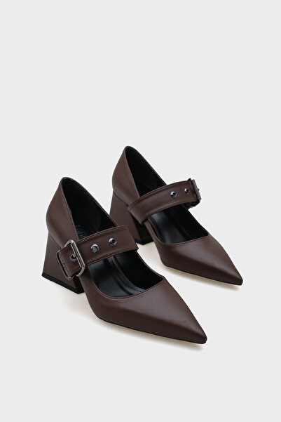 Capone Outfitters Roda Pointed Toe Medium Heeled Metal Buckle Women's Shoes