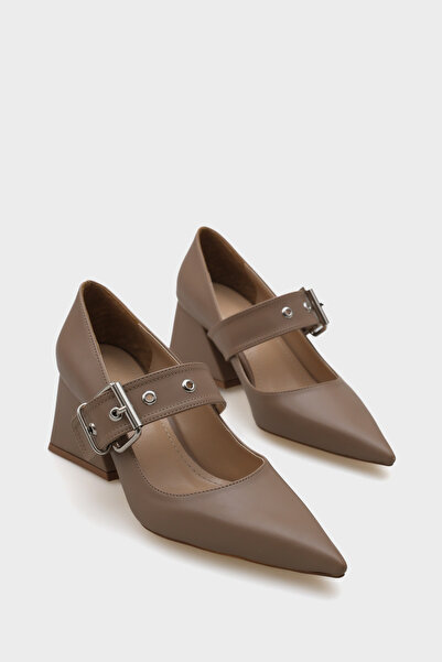 Capone Outfitters Roda Pointed Toe Medium Heeled Metal Buckle Women's Shoes