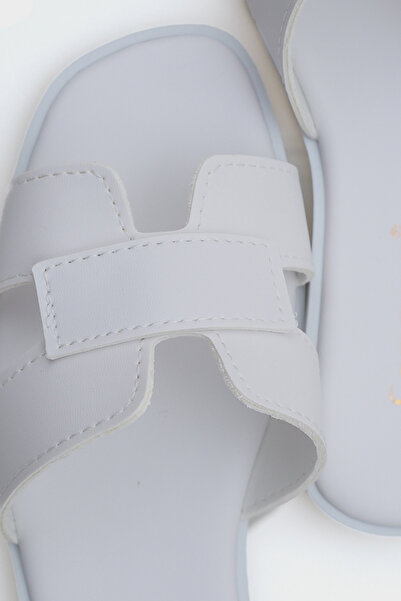 Capone Outfitters Halsey Women's Slippers