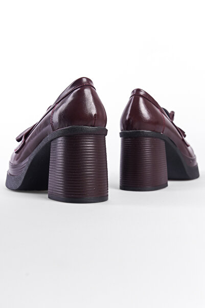 Capone Outfitters Heida Okrągły nosek z frędzlami Damskie loafersy na średnim obcasie