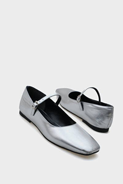 Capone Outfitters Amanda Blunt Toe Banded Margin Jane Women's Ballerinas