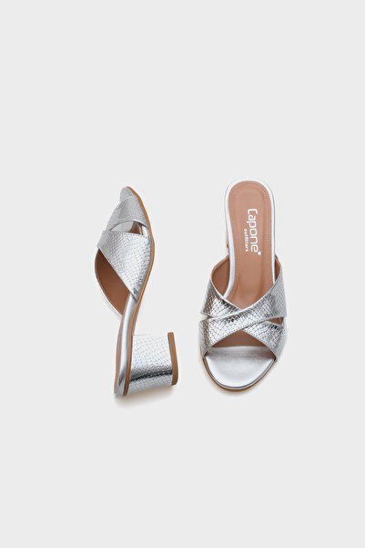 Capone Outfitters Γυναικείες παντόφλες Taya με μεσαίο τακούνι σταυρωτό λουράκι