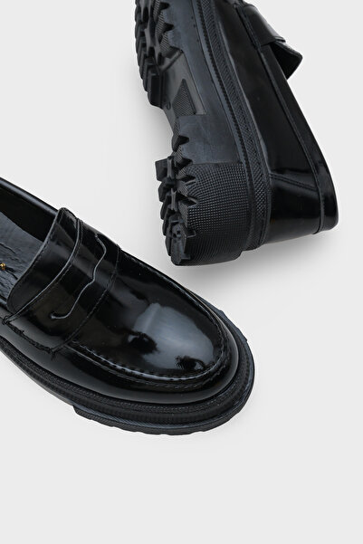 Capone Outfitters Fania Овальний ніс Трак Підошва Руган Жіночі лофери