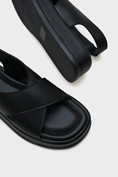 Capone Outfitters Dámské sandály Dena na klínovém podpatku s křížovým páskem