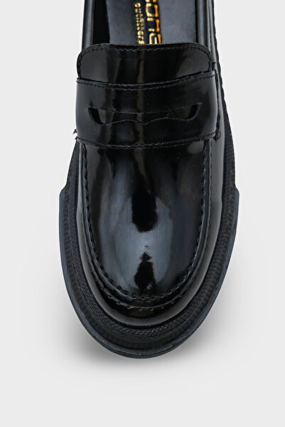 Capone Outfitters Fania Овальний ніс Трак Підошва Руган Жіночі лофери