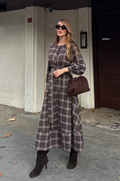 Laluvia Kahverengi Ekoseli Kuşaklı Uzun Elbise - 1235