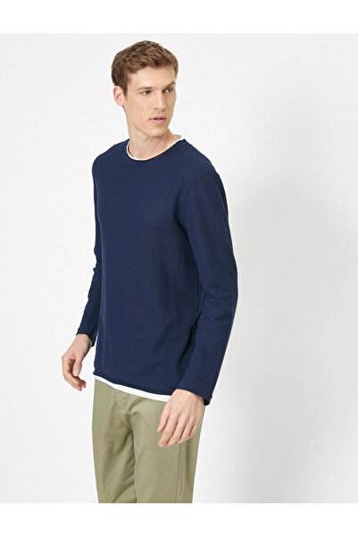 Koton Slim-Fit-Pullover aus strukturiertem Stoff mit Rundhalsausschnitt