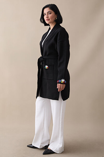 InStyle Чорний трикотажний піджак з вишитим кишенями та рукавами