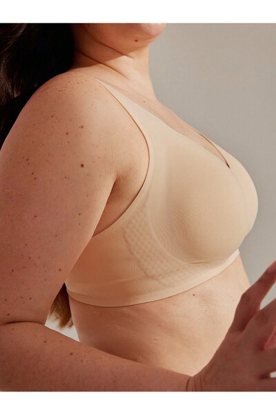 MİSTİRİK Σουτιέν Parabita Model χωρίς ραφές με μαλακό ύφασμα με επένδυση που δεν αφήνει ίχνη κοπής με λέιζερ Χρώμα δέρματος