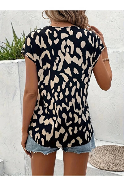 Melek Moda Women's Short Sleeve V Neck Patterned Single Jersey Blouse