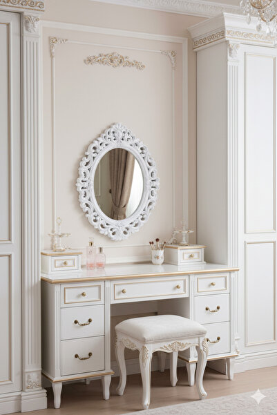 Generic Elegant mirror with a luxurious frame that adds a touch of elegance to the place 72 x 57 cm