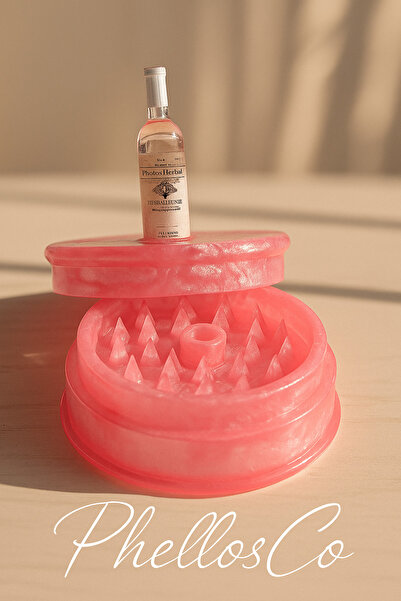 Phellos PhellosCo Pembe Kawaii Kalpli Cookie Grinder / Crusher – Şirin Bitki ve Tütün Öğütücü