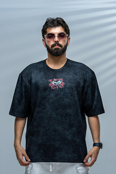 saneafn Black T-shirt with Guts character design