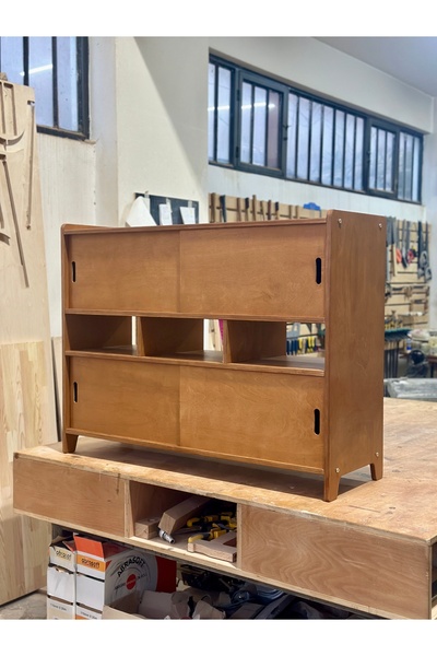 BLAN studio Ahşap Sürgü Kapaklı Büfe Çok Bölmeli Konsol Kestane