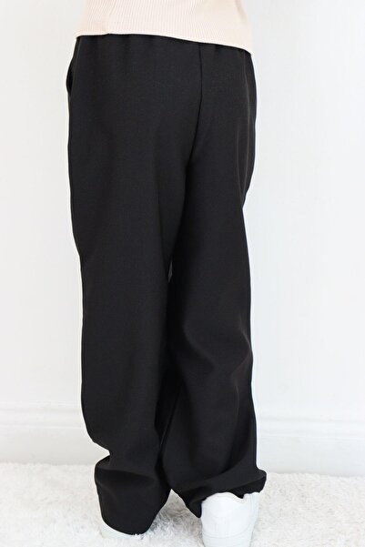 Breeze Girls' Sweatpants with Elastic Waist and Pockets Emblem 6-12 Years, Black