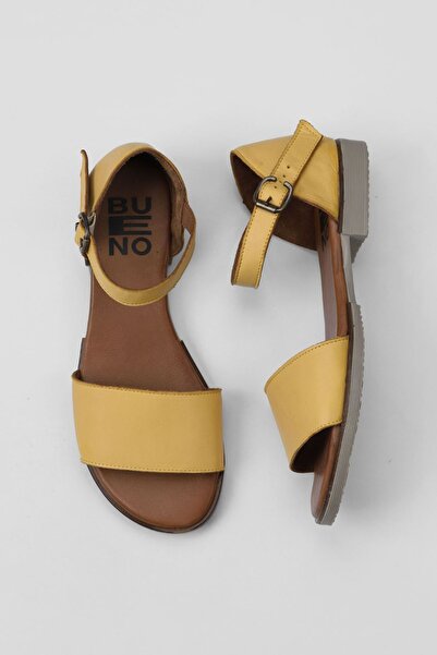 Bueno Shoes Sandale plate de damă din piele galbenă 01wy2502