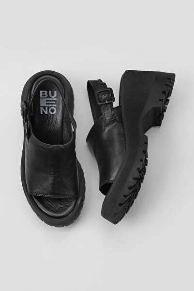 Bueno Shoes Siyah Deri Kadın Dolgu Topuklu Sandalet 01wy12601