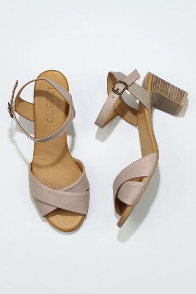 BUENO Shoes Gray Leather Women's Heeled Sandals 01Wn1501