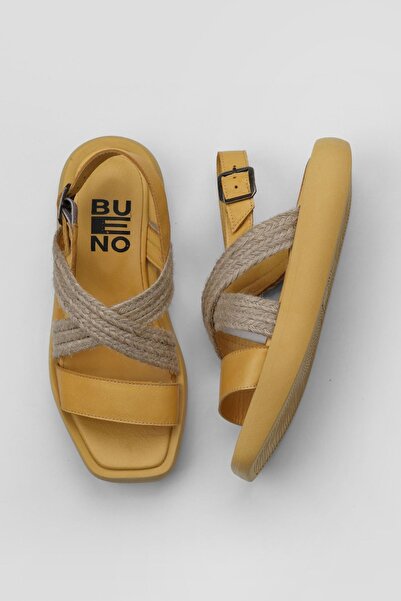 Bueno Shoes صندل نسائي من الجلد الأصفر 01wy1011