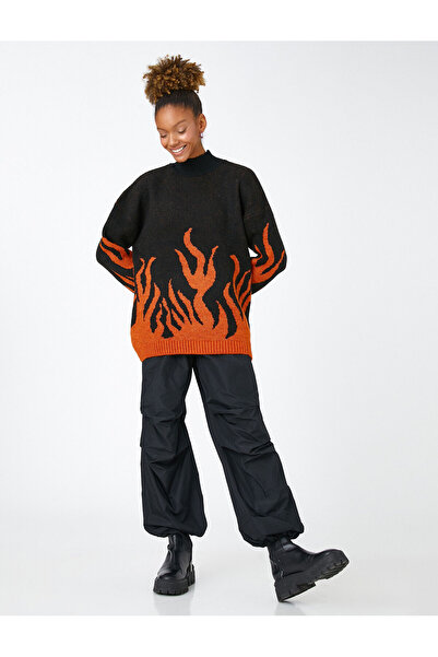 Koton Strickpullover mit Stehkragen und gemusterten langen Ärmeln