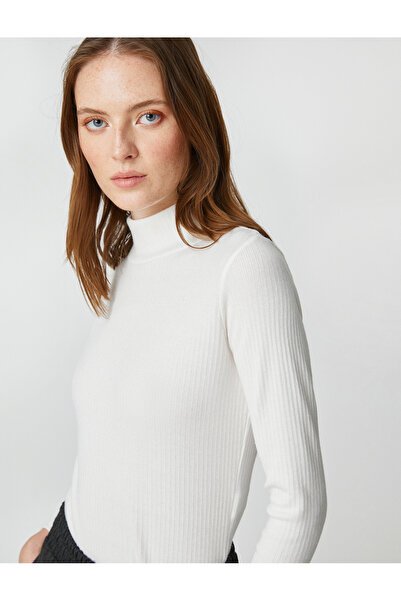 Koton X Şahika Ercümen - Tricou cu gât roșu cu dungi basic