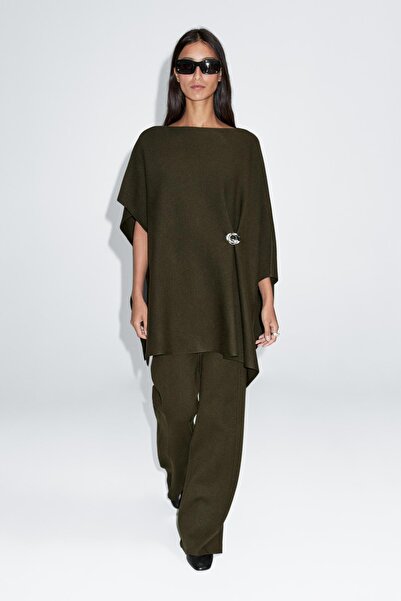 Massimo Dutti Broş detaylı triko pelerin