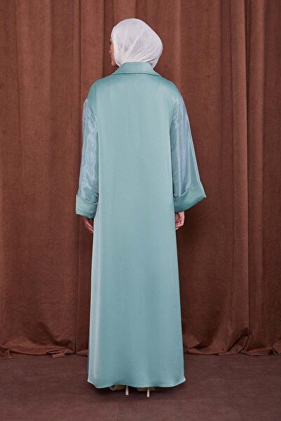 Levidor Green Organza Ferace - Collar Detailed