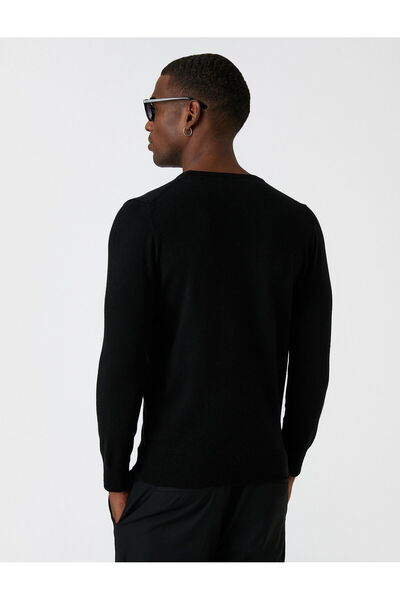 Koton Basic-Strickpullover mit Rundhalsausschnitt