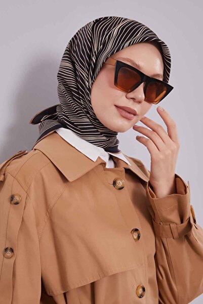 Levidor Navy Blue Camel Stripe Pattern Twill Silk Scarf