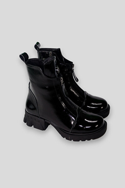 Moli Siyah Rugan Görünümlü Ön Fermuarlı Bot | Metal Tokalı Parlak Postal | Ba...