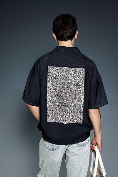 ablukaonline قميص رجالي بأكمام قصيرة ومطبوع وقابل للغسل مقاس كبير باللون الأسود