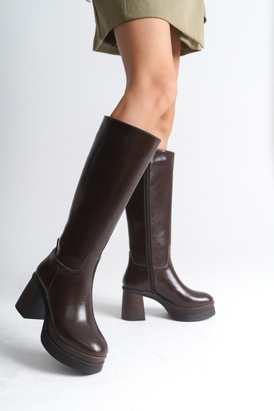 Capone Outfitters Γυναικείες μπότες Beatrice με στρογγυλό τακούνι