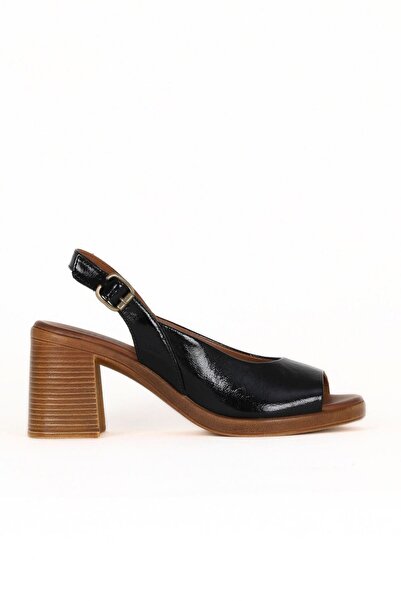 Bueno Shoes Μαύρα λουστρίνια γυναικεία πέδιλα με τακούνι 01we3700