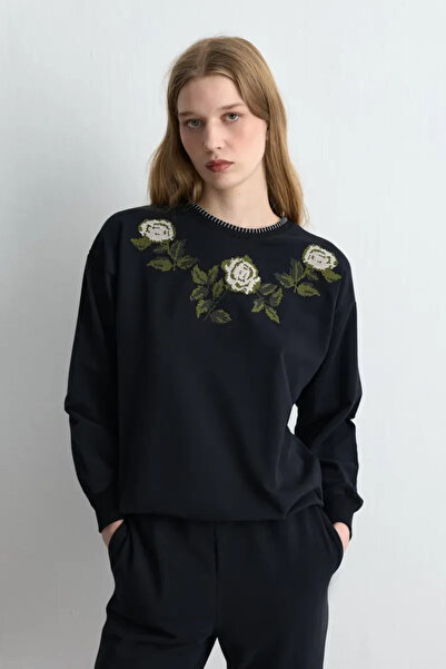 Gusto Swea cu broderie florală tricou - Negru