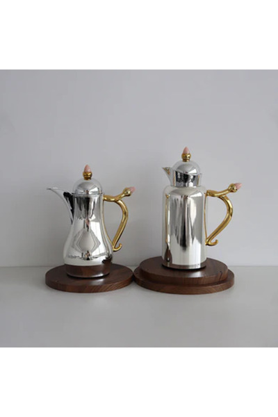 DIVA LADY ✨ طقم ترامس ديفا ليدي الفاخر – ستانلس ستيل فضي بمقابض ذهبية وتفاصيل ديكور وردي راقٍ 💖☕